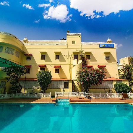Hotel Sugan Niwas Palace Джайпур Екстериор снимка