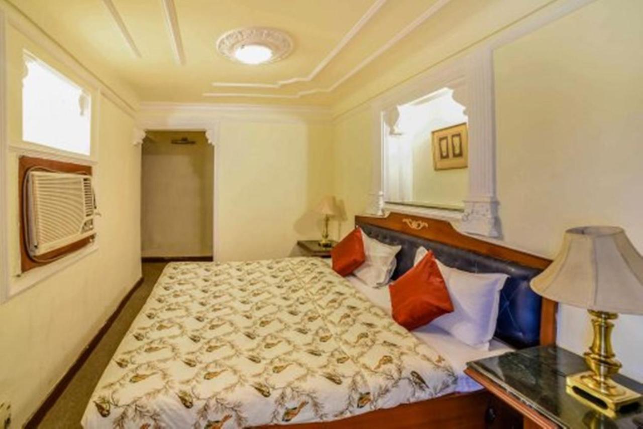 Hotel Sugan Niwas Palace Джайпур Екстериор снимка