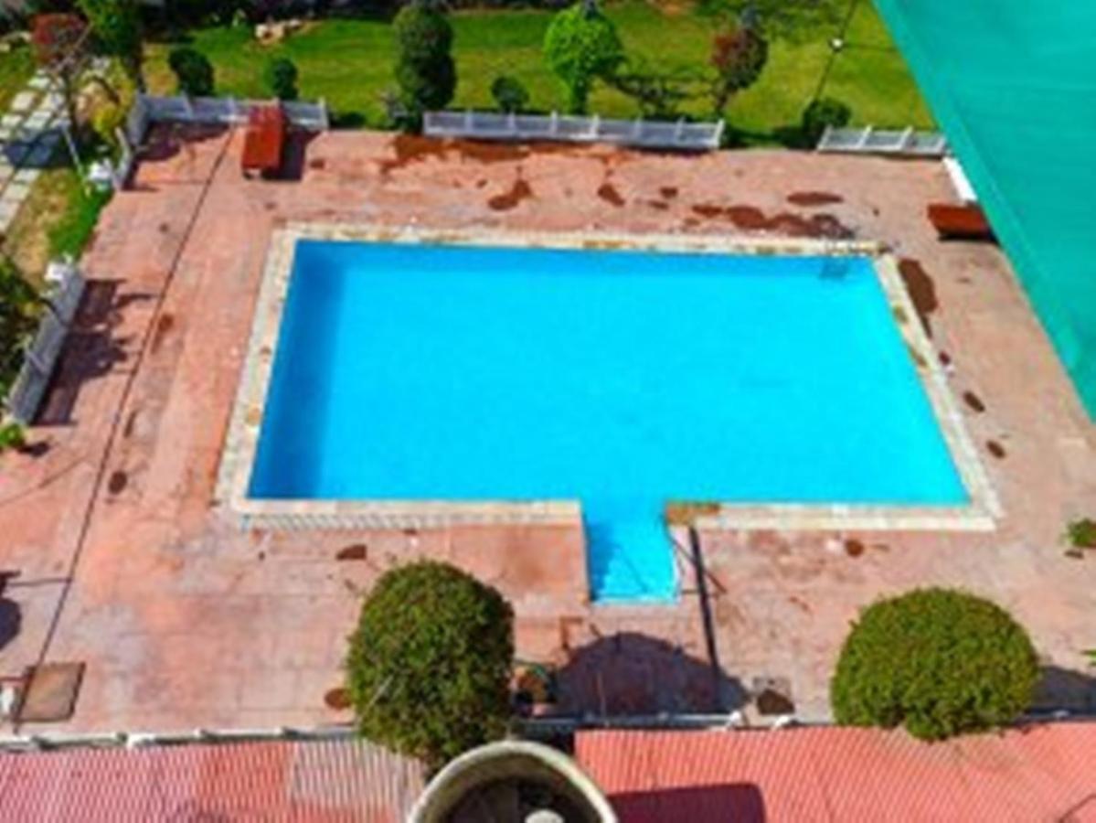 Hotel Sugan Niwas Palace Джайпур Екстериор снимка