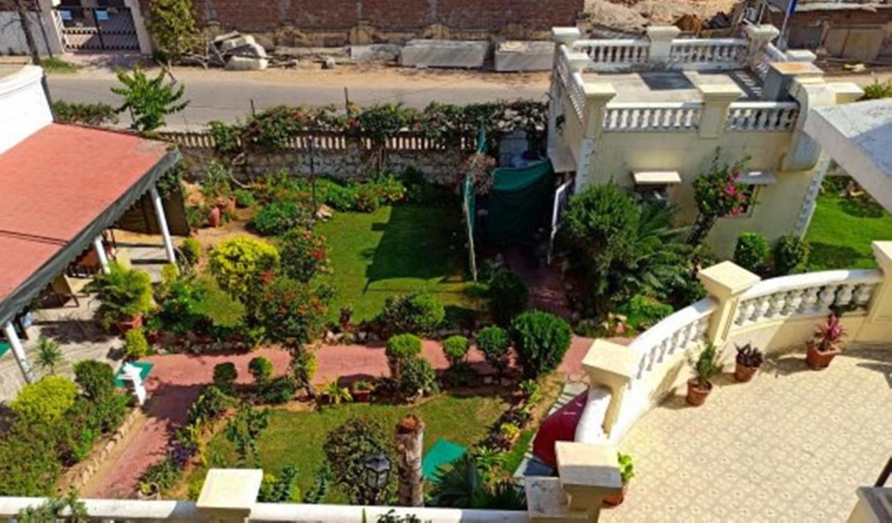 Hotel Sugan Niwas Palace Джайпур Екстериор снимка