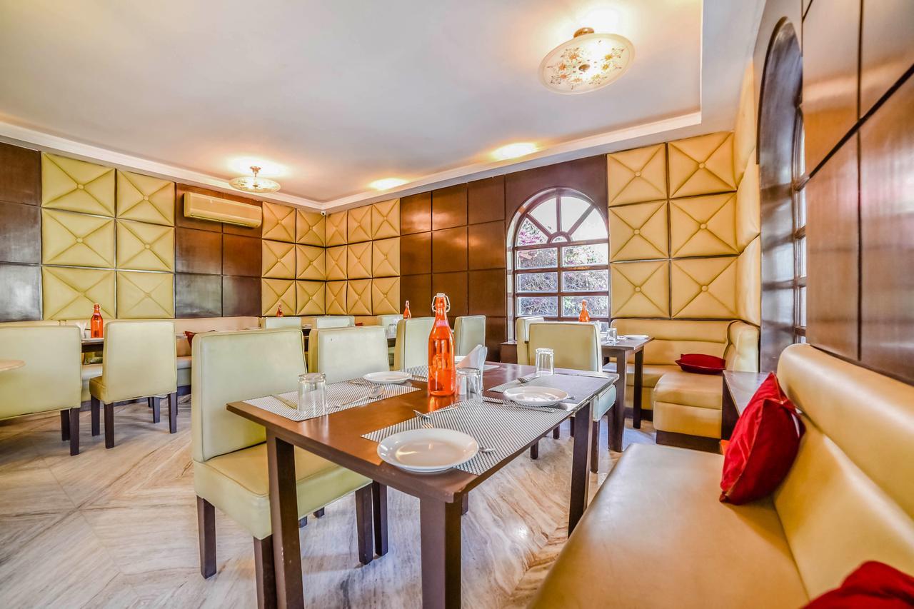 Hotel Sugan Niwas Palace Джайпур Екстериор снимка