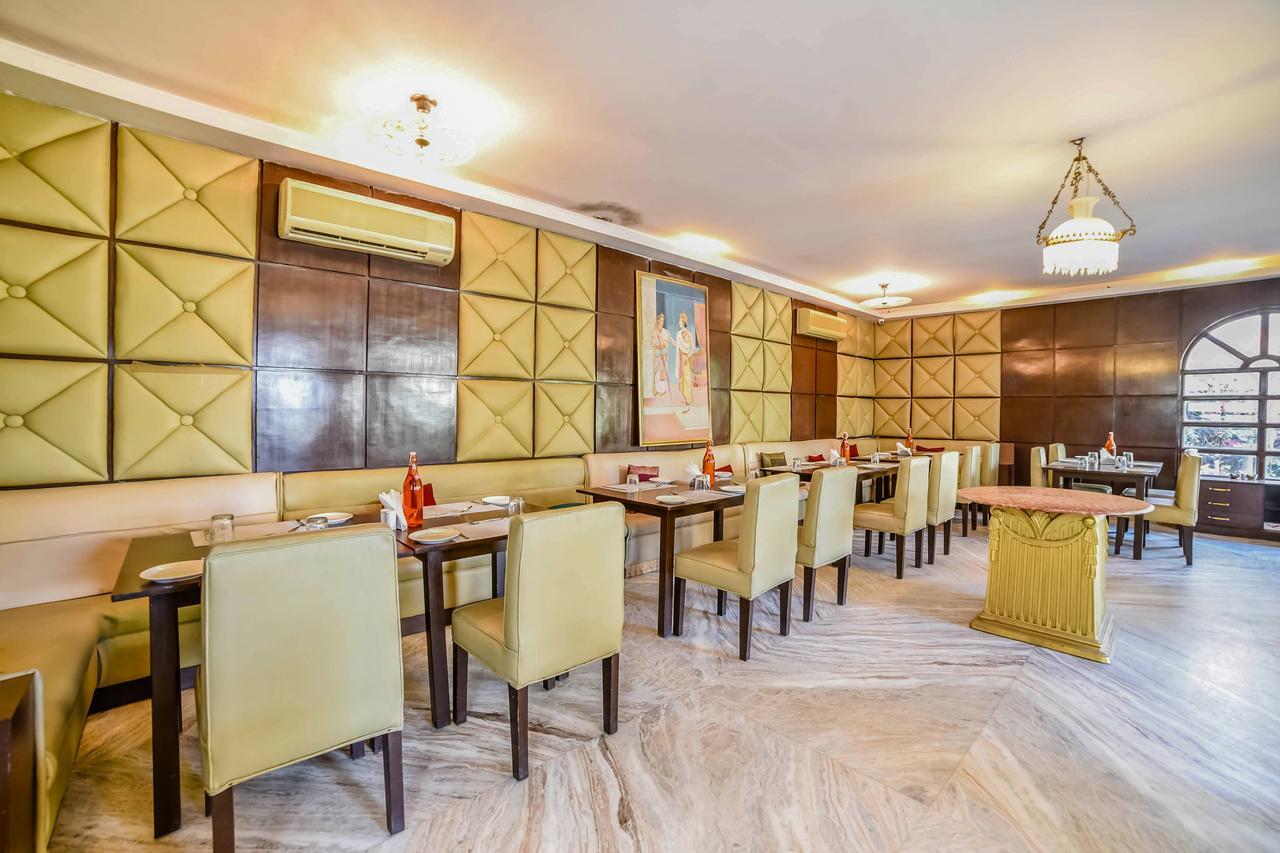Hotel Sugan Niwas Palace Джайпур Екстериор снимка