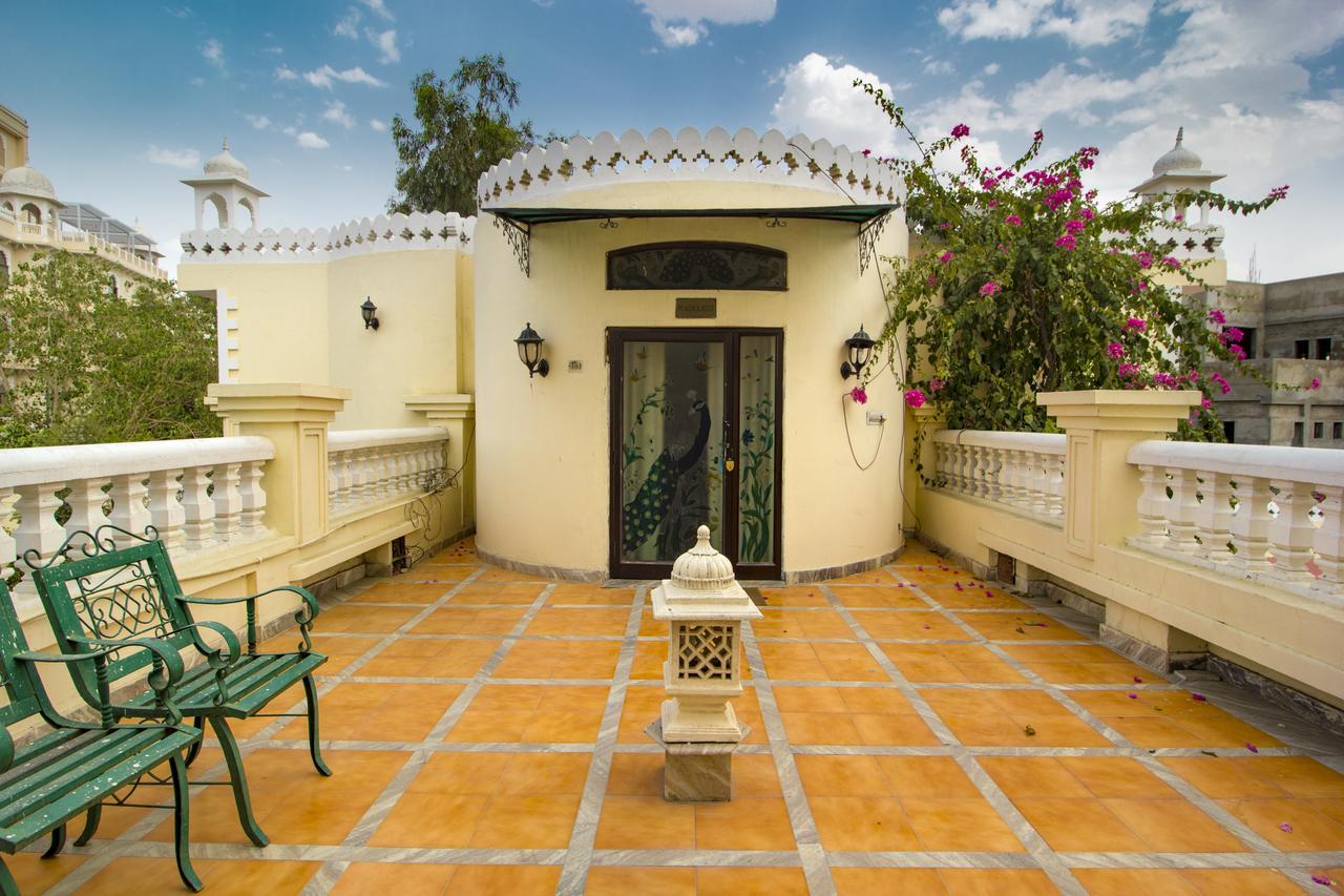 Hotel Sugan Niwas Palace Джайпур Екстериор снимка