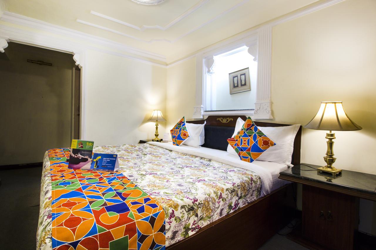 Hotel Sugan Niwas Palace Джайпур Екстериор снимка