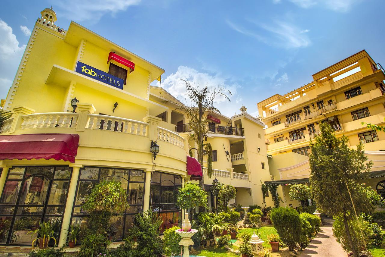 Hotel Sugan Niwas Palace Джайпур Екстериор снимка