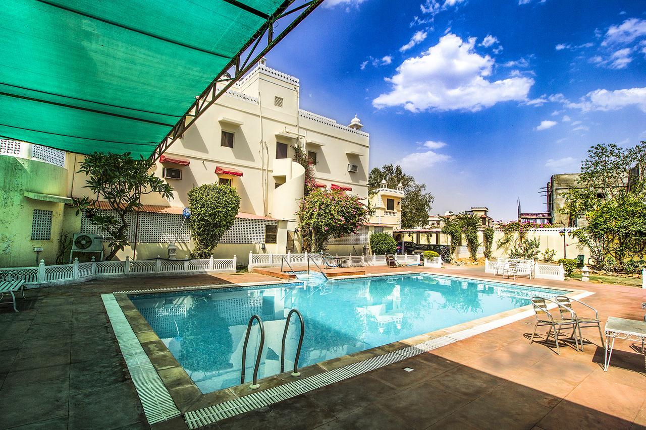 Hotel Sugan Niwas Palace Джайпур Екстериор снимка